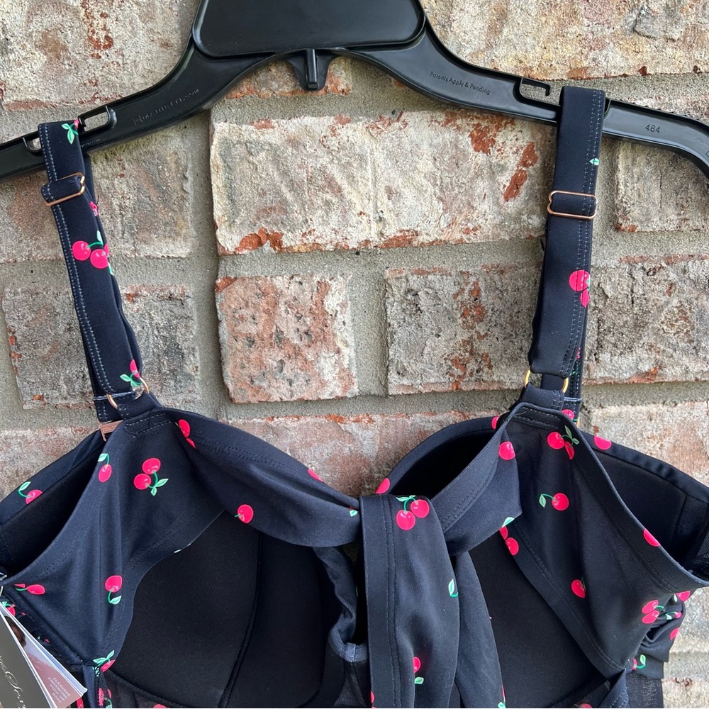 🍒💣 Pinup cherry tankini style swim top - Picture 7 of 12